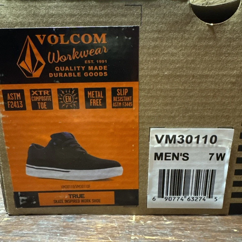 VOLCOM TRUE MEN'S SKATE INSPIRED WORK SHOE BOOTS VM30110‎ - ALL SIZES - NEW